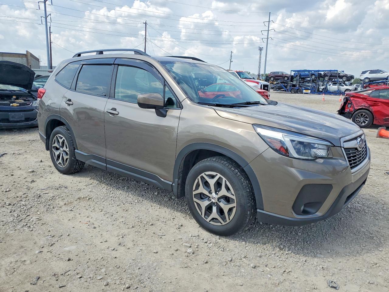 2021 Subaru Forester Premium - Фото 4