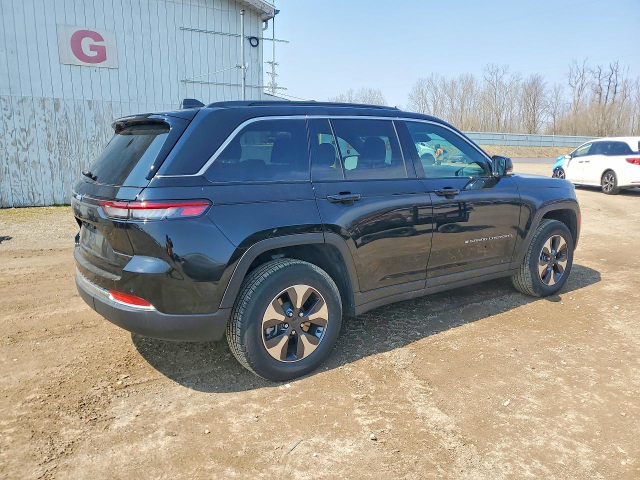 2025 Jeep Grand Cherokee 4Xe - Фото 3