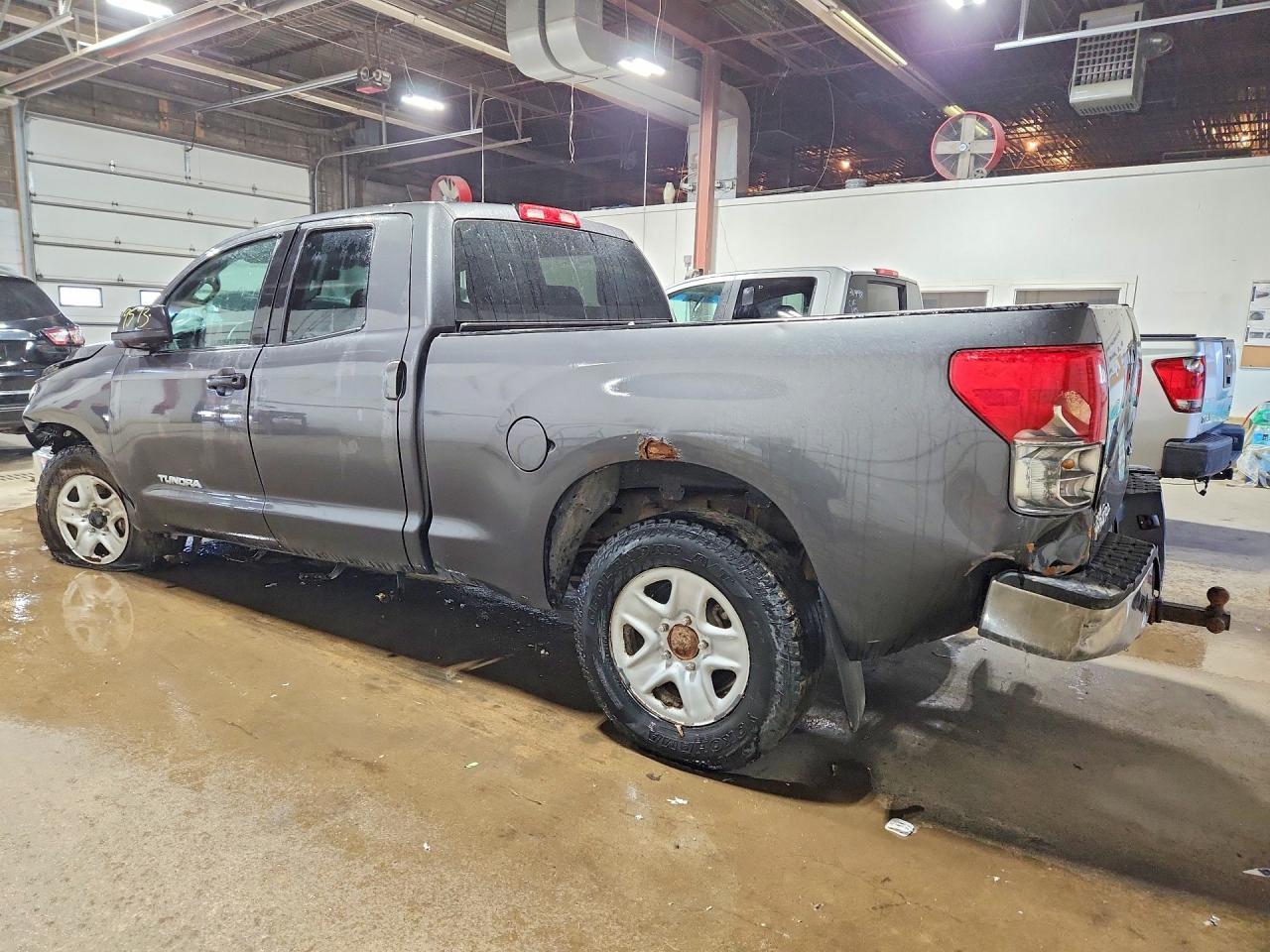 2013 Toyota Tundra Double Cab Sr5 - Image 2