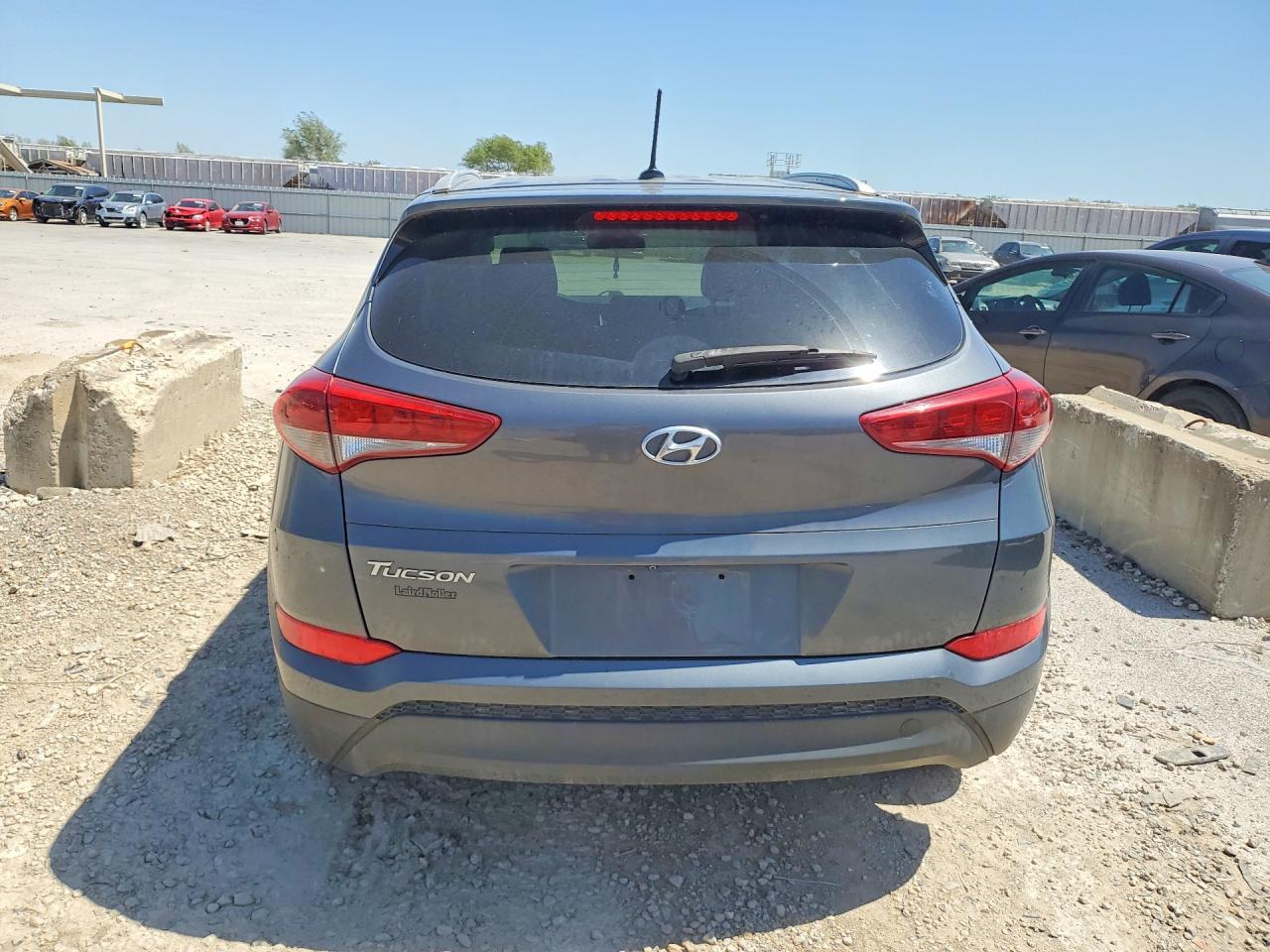 2017 Hyundai Tucson - Image 6
