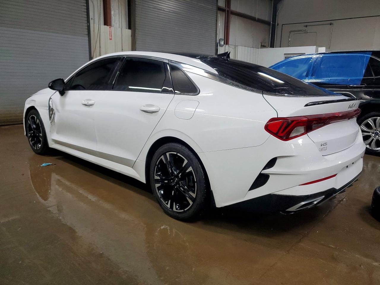 2023 Kia K5 Gt-Line - Фото 2