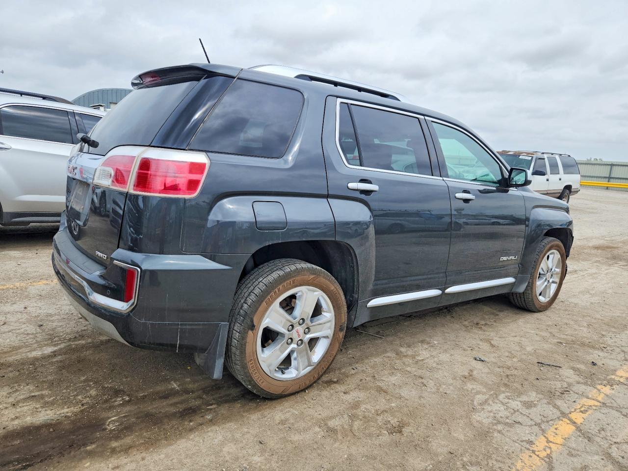 2017 GMC Terrain Denali - Image 3