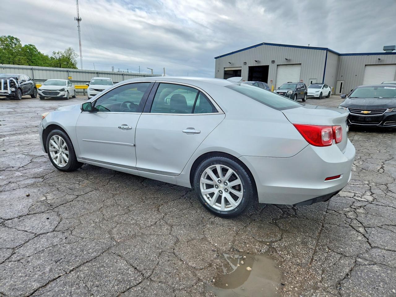 2015 Chevrolet Malibu Ltz - Image 2