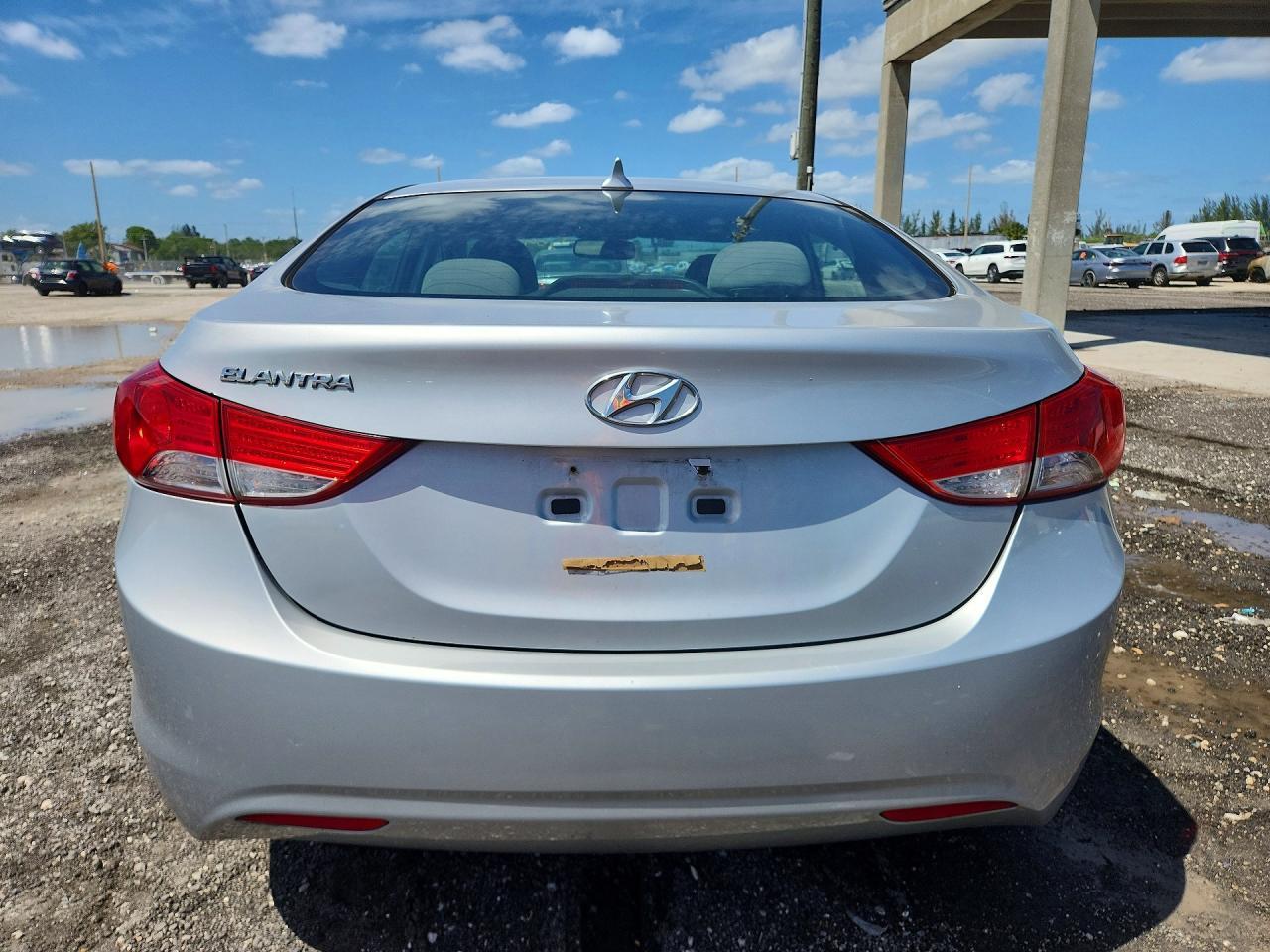 2013 Hyundai Elantra Gls - Image 6