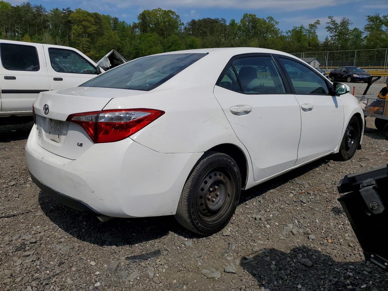 2015 Toyota Corolla Le - Фото 3