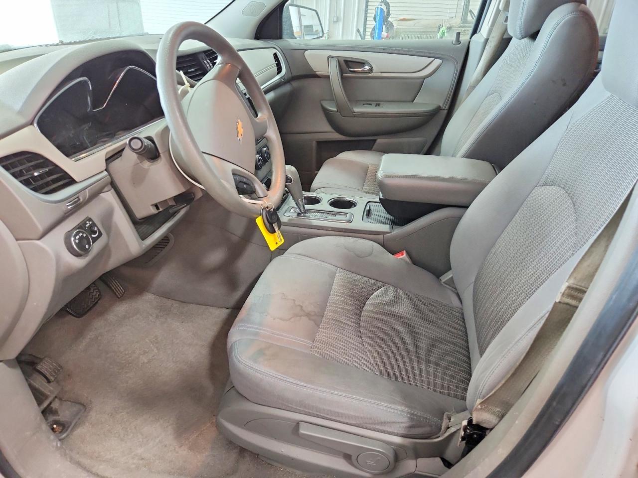 2016 Chevrolet Traverse Ls - Фото 7