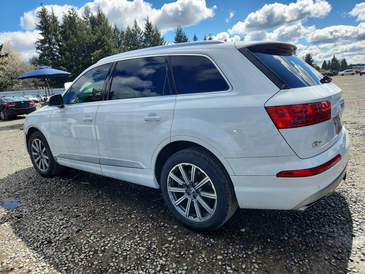 2018 Audi Q7 Premium Plus - Image 2