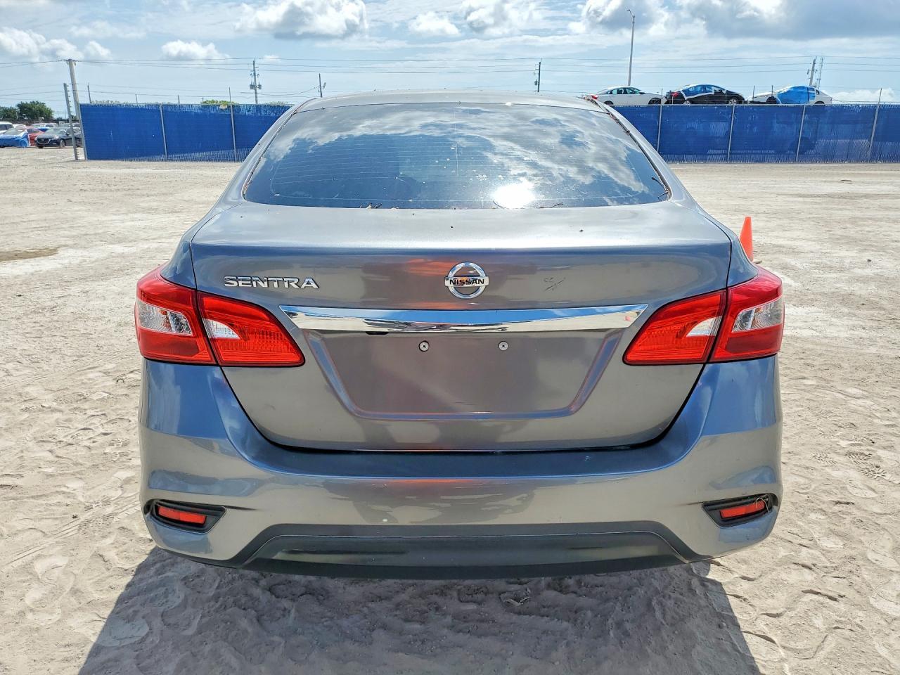 2019 Nissan Sentra S - Фото 6
