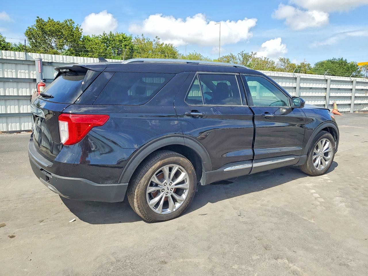 2024 Ford Explorer Limited - Фото 3
