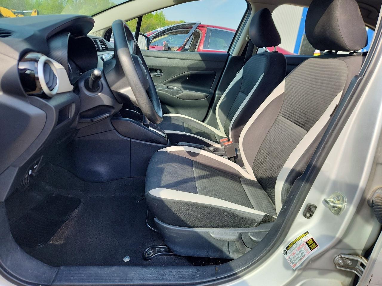 2021 Nissan Versa Sv - Image 7