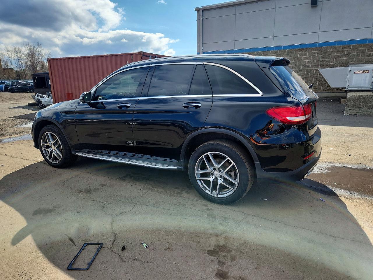 2017 Mercedes-Benz Glc 300 4Matic - Image 2