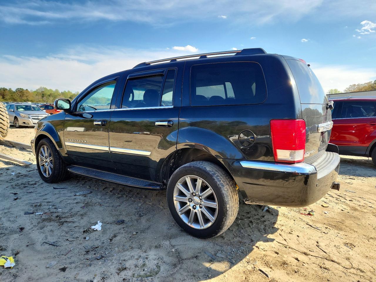 2008 Chrysler Aspen Limited - Фото 2