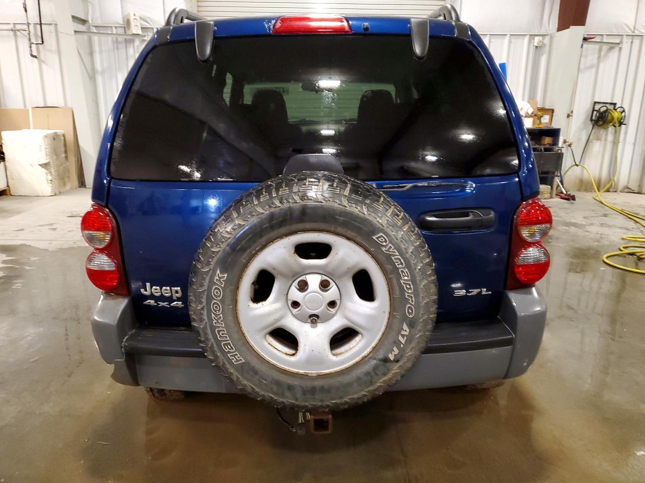 2005 Jeep Liberty Sport - Фото 6