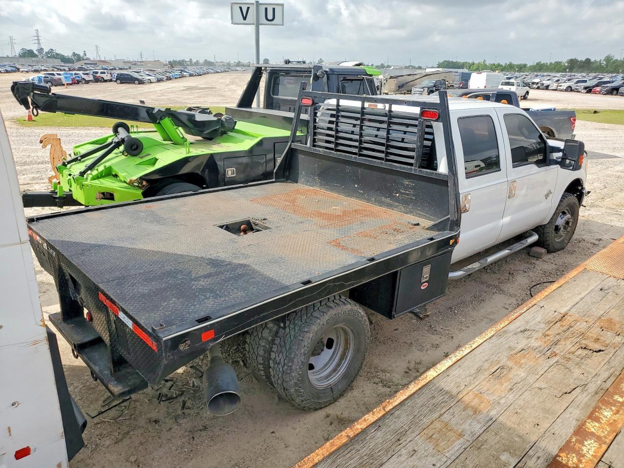 2013 Ford F350 Super Duty - Фото 3