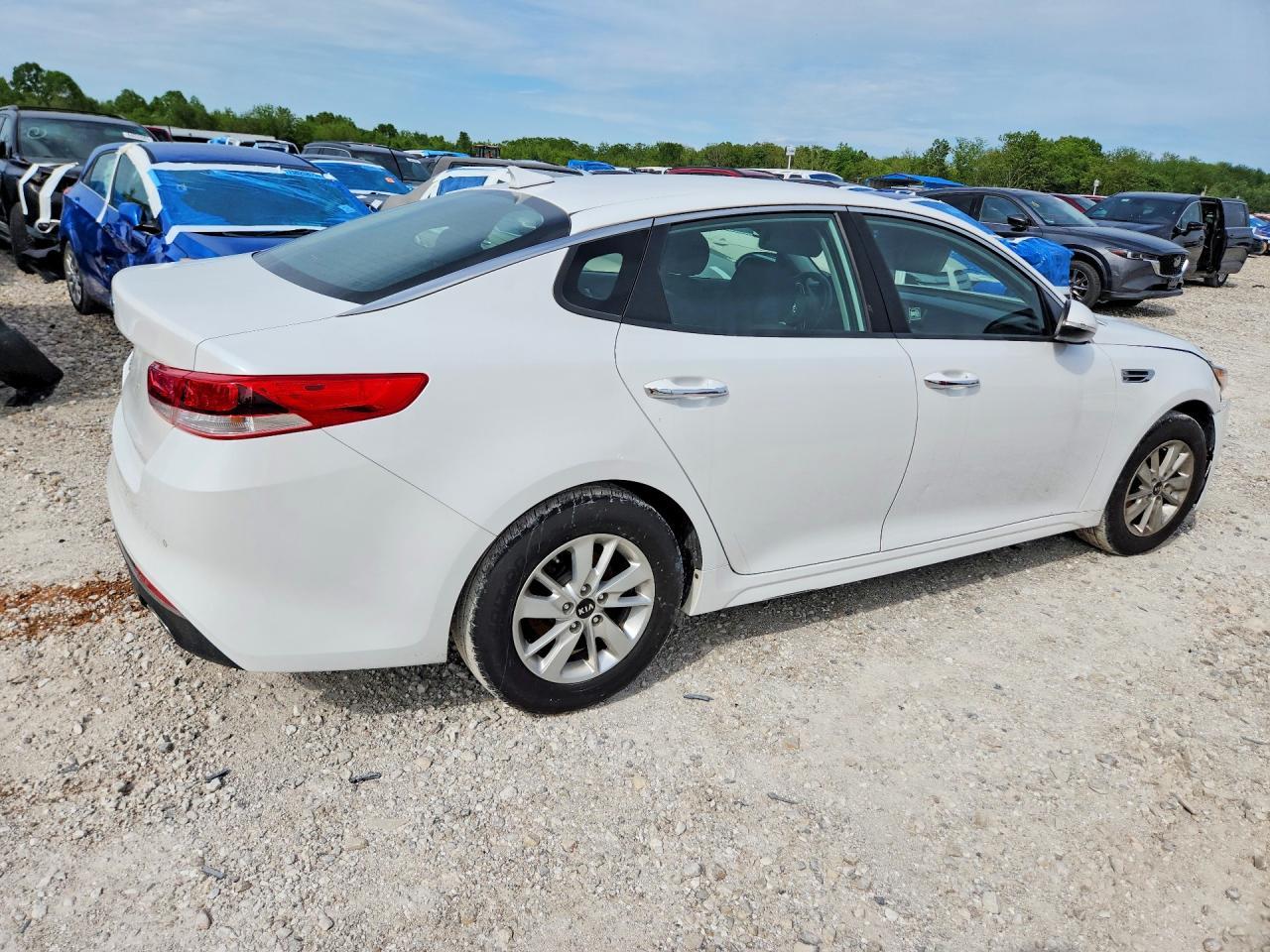 2016 Kia Optima Lx - Image 3