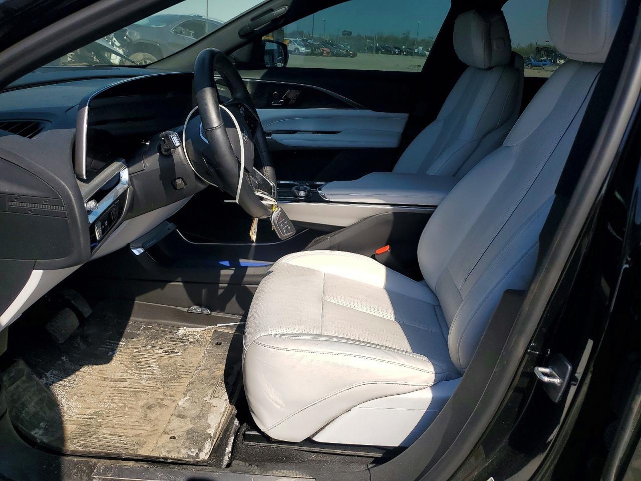 2024 Cadillac Lyriq Luxury - Image 7