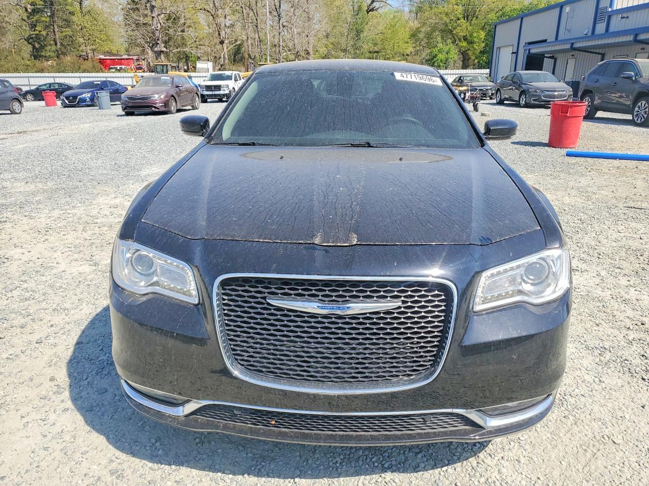 2018 Chrysler 300 Touring - Image 5