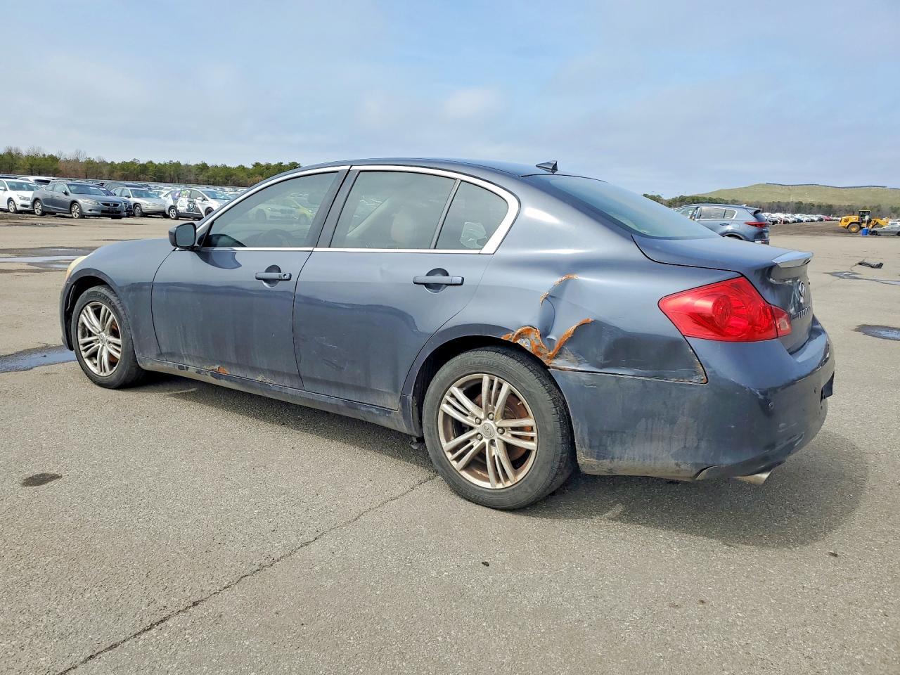 2012 Infiniti G37 Base - Image 2