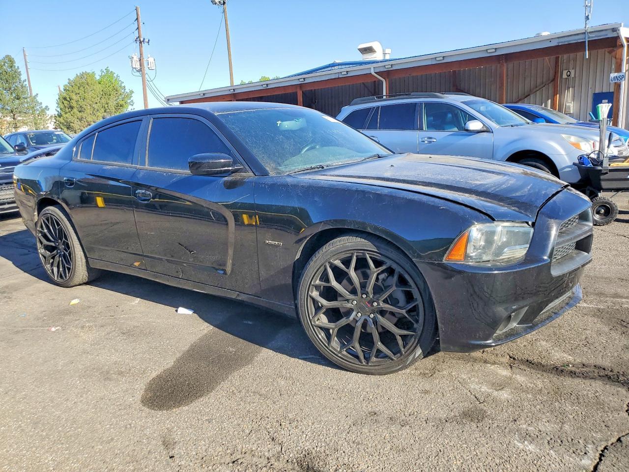 2013 Dodge Charger R - Image 4