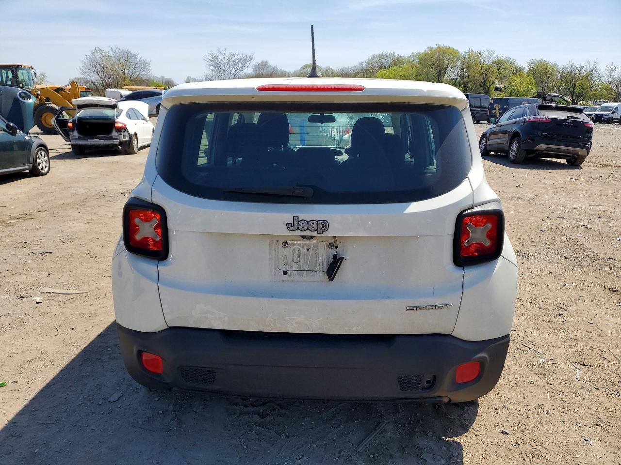 2015 Jeep Renegade Sport - Image 6