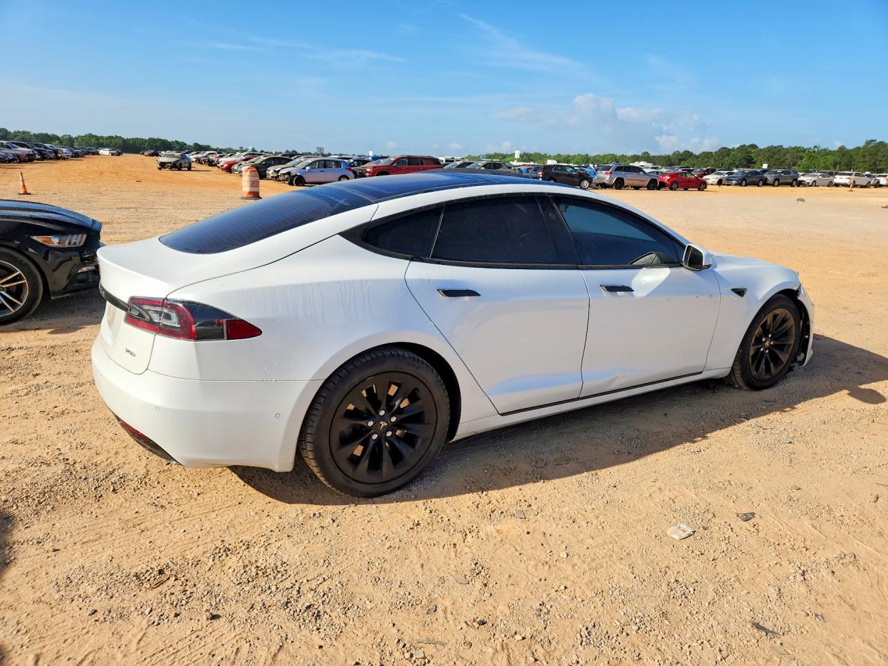 2017 Tesla Model S - Image 3