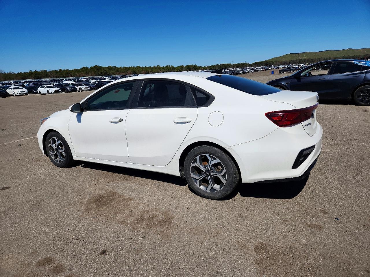 2019 Kia Forte Lxs - Фото 2