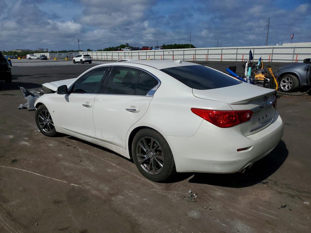 2015 Infiniti Q50 Base - Image 2