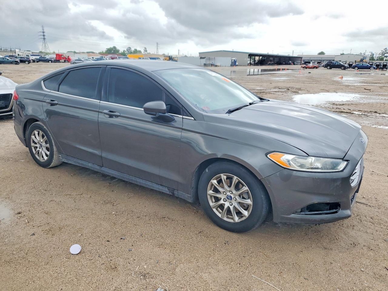 2015 Ford Fusion S - Фото 4