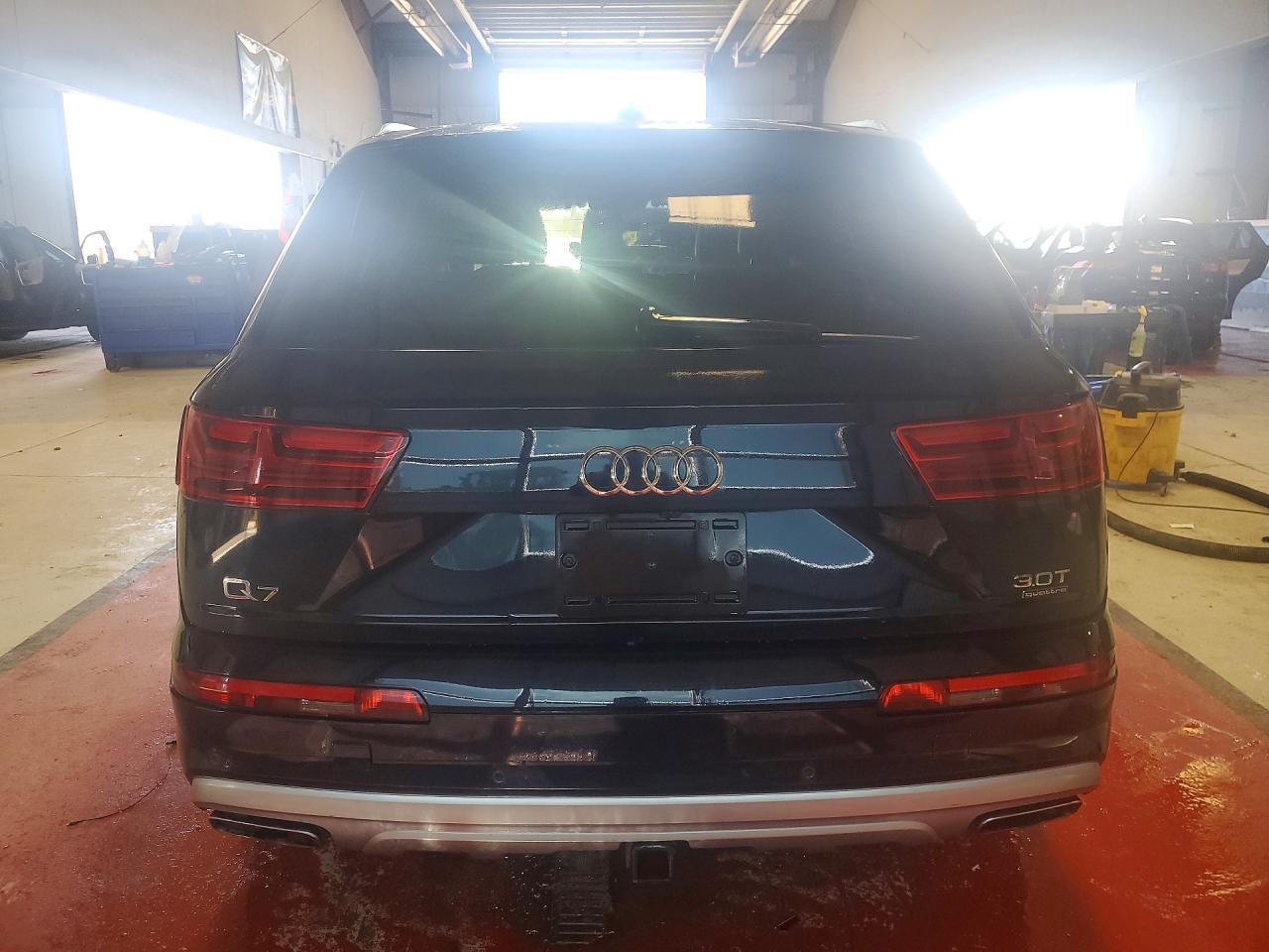 2017 Audi Q7 Premium - Image 6