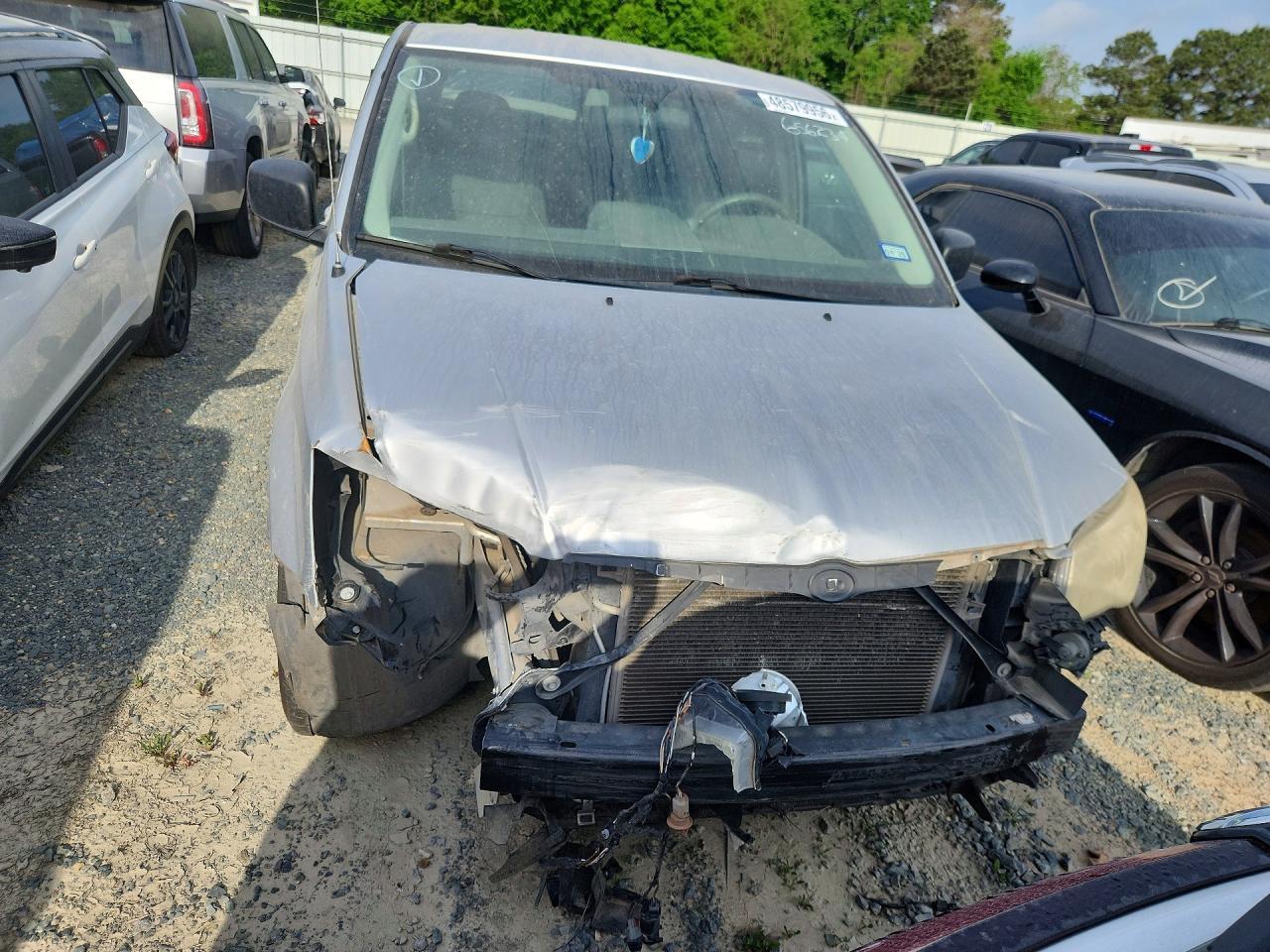 2009 Chrysler Town & Country Lx - Фото 5