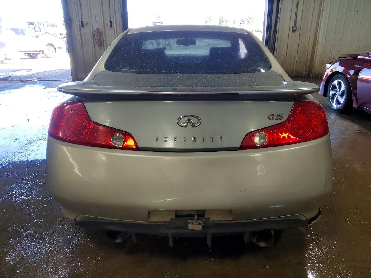 2004 Infiniti G35 Base - Фото 6