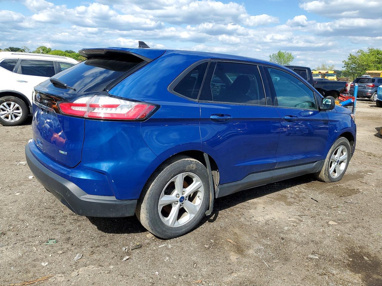 2020 Ford Edge Se - Фото 3