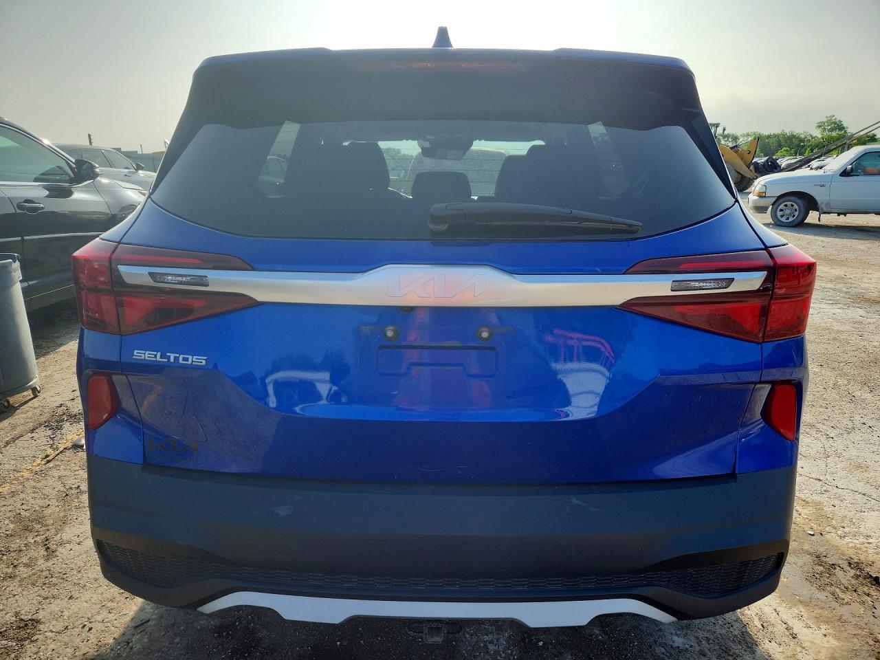2022 Kia Seltos Lx - Image 6