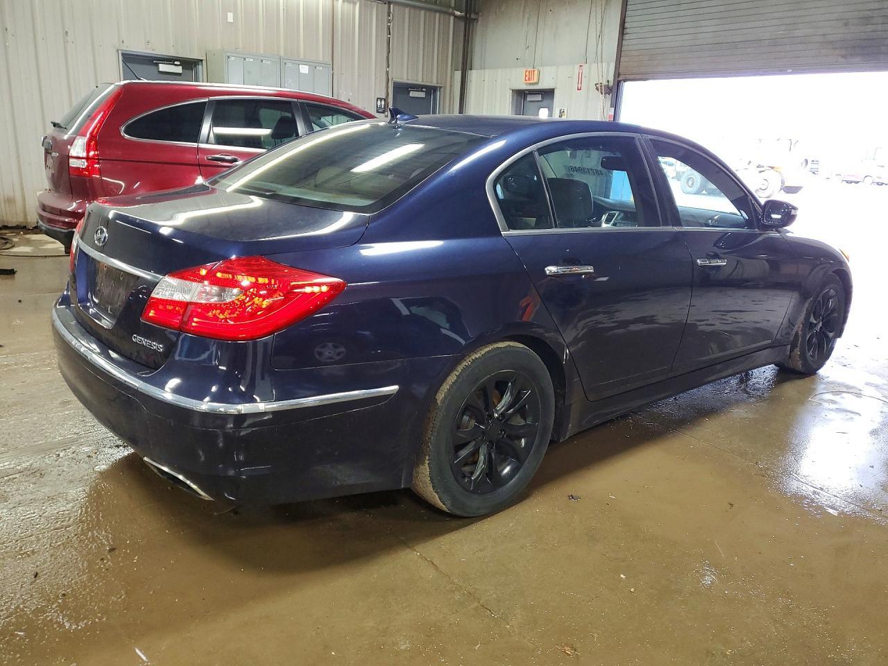 2012 Hyundai Genesis 3.8L V6 - Фото 3