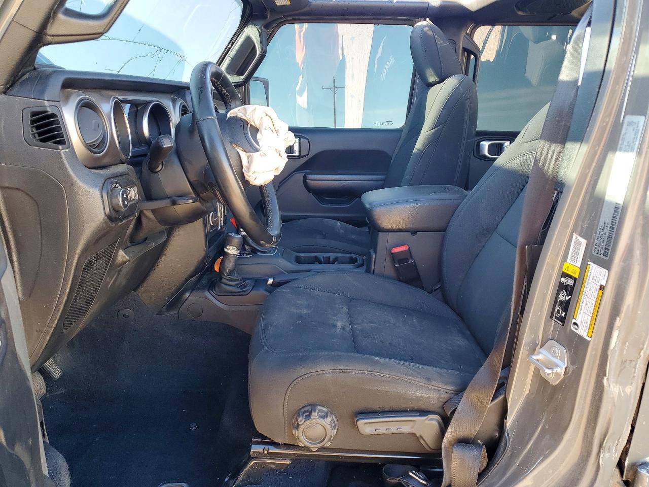 2020 Jeep Gladiator Sport - Image 7