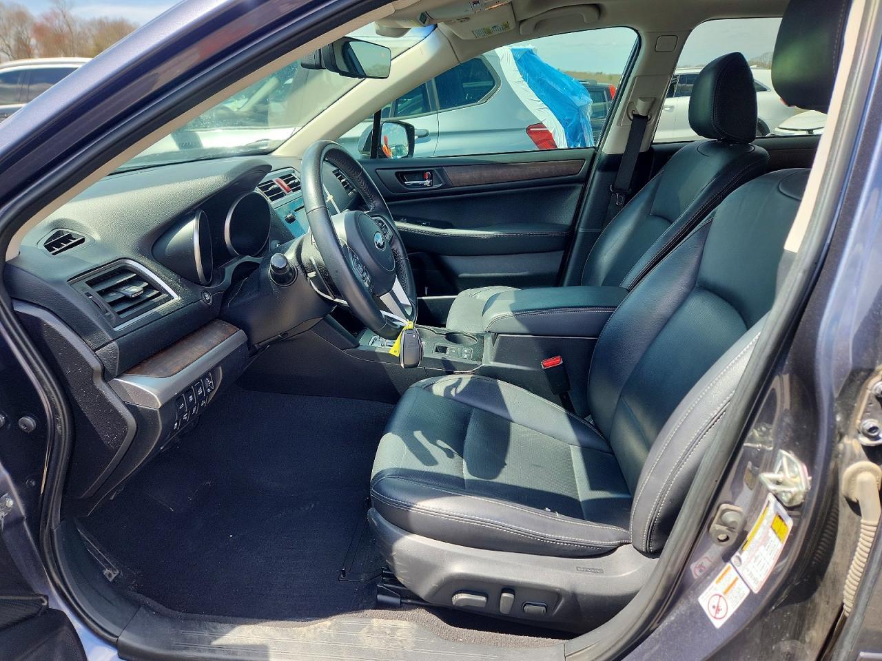 2017 Subaru Outback 3.6R Limited - Image 7