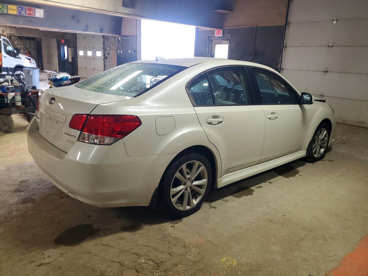 2014 Subaru Legacy 2.5I Premium - Image 3