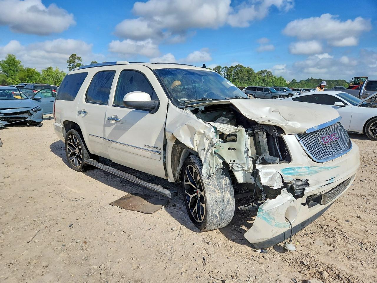 2014 GMC Yukon Denali - Фото 4