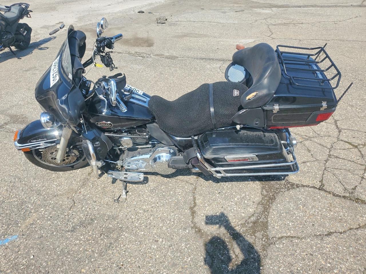 2011 Harley-Davidson Flhtcu - Image 3