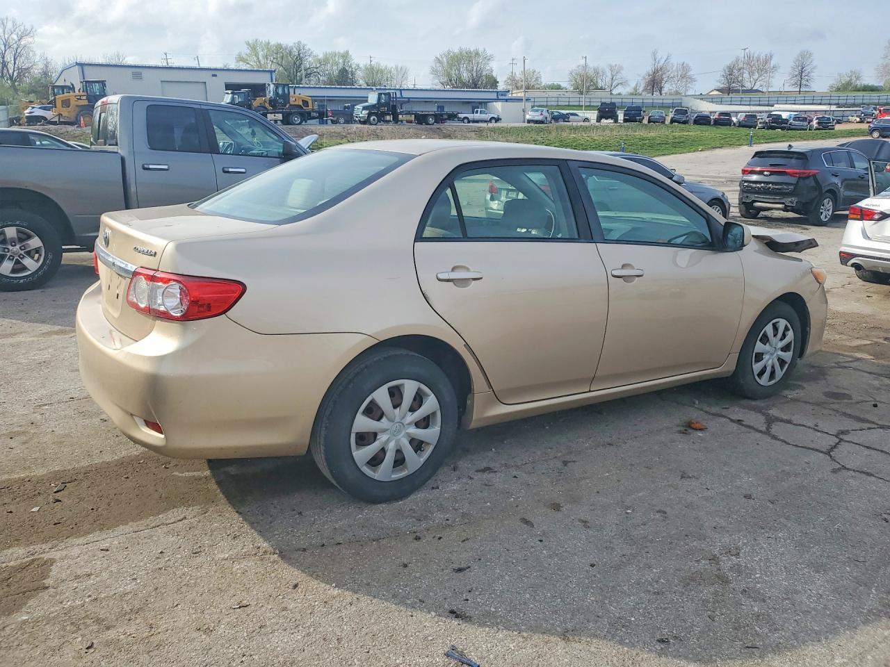 2011 Toyota Corolla Le - Фото 3