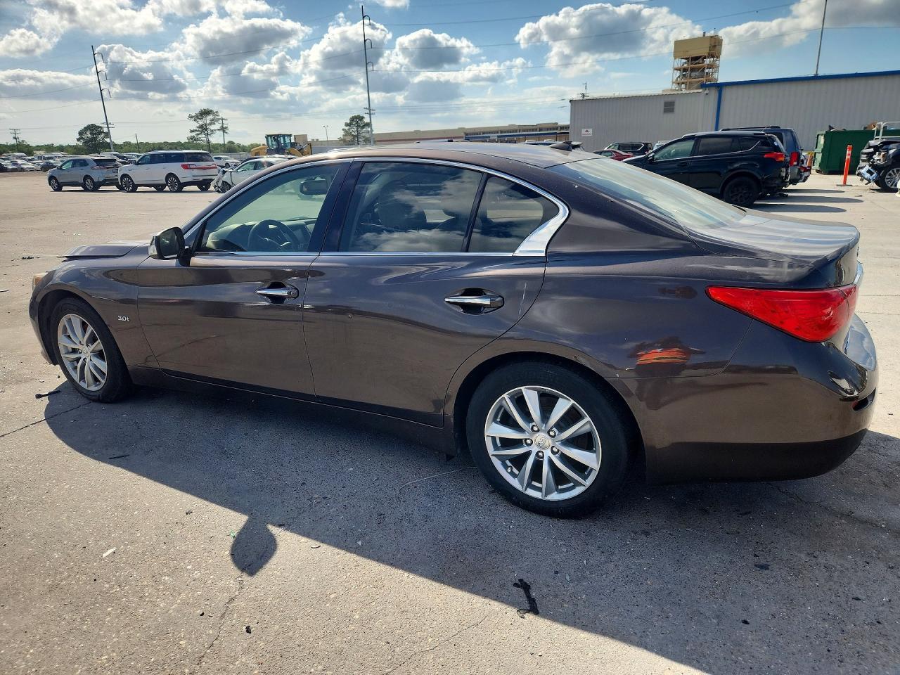 2017 Infiniti Q50 3.0T Premium - Фото 2