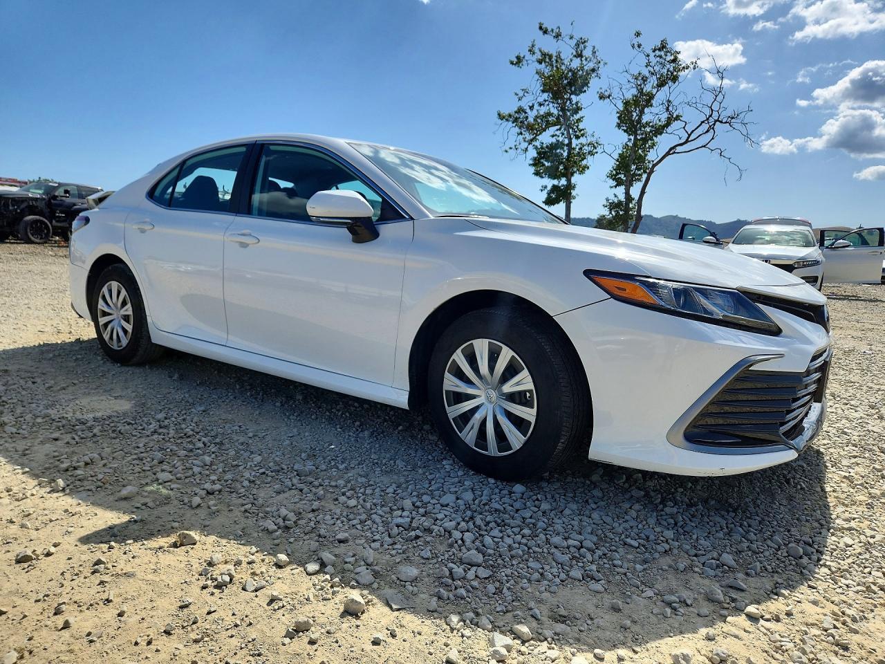 2023 Toyota Camry Le - Фото 4