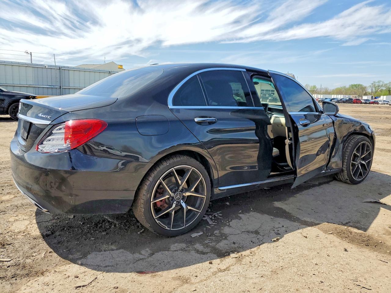2018 Mercedes-Benz C 300 4Matic - Image 3