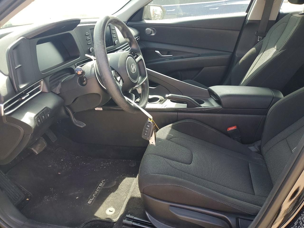 2024 Hyundai Elantra Se - Image 7