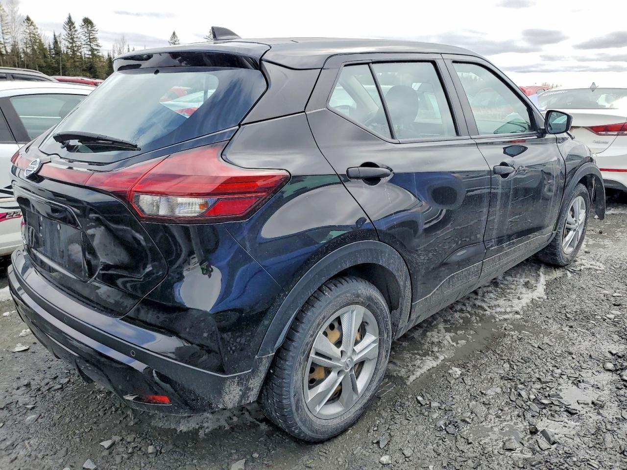 2021 Nissan Kicks S - Фото 3