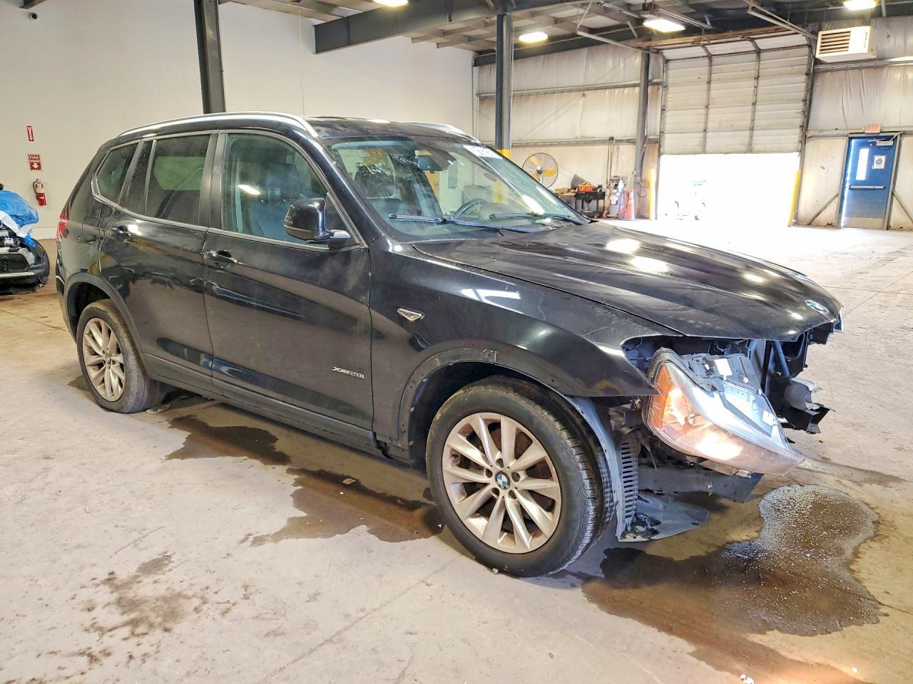 2017 BMW X3 xDrive28I - Фото 4