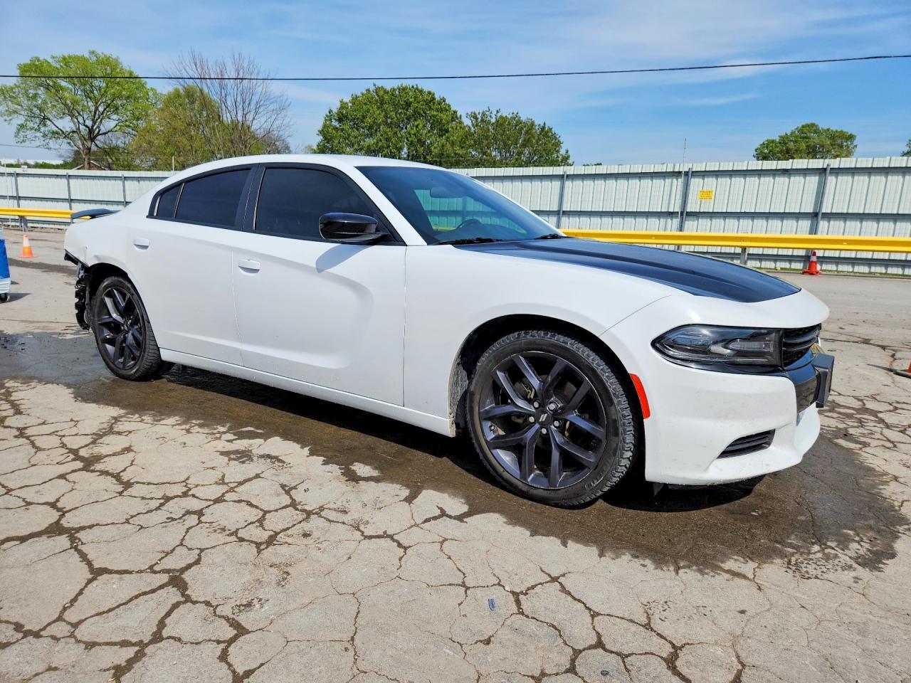 2021 Dodge Charger Sxt - Image 4