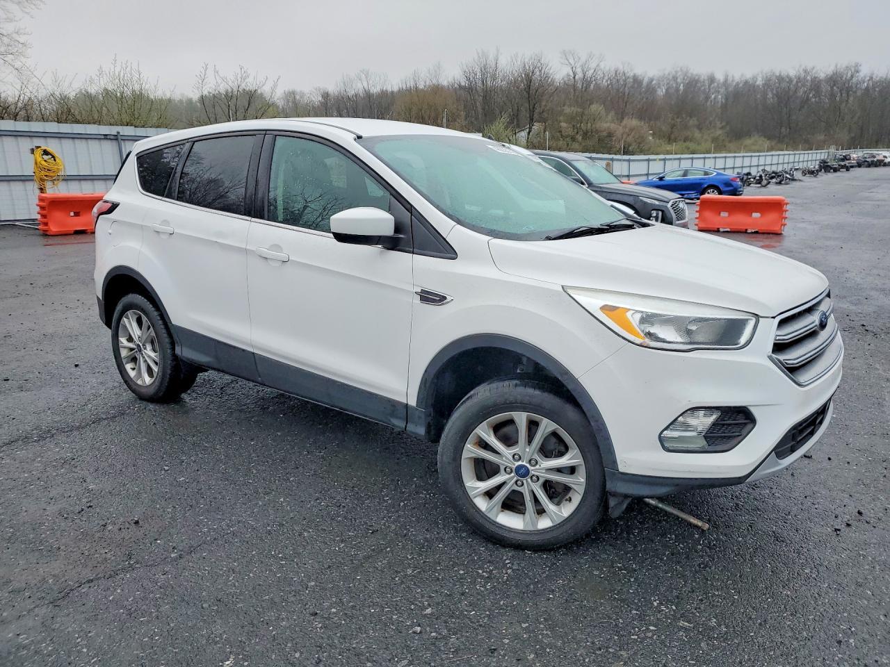 2017 Ford Escape Se - Фото 4