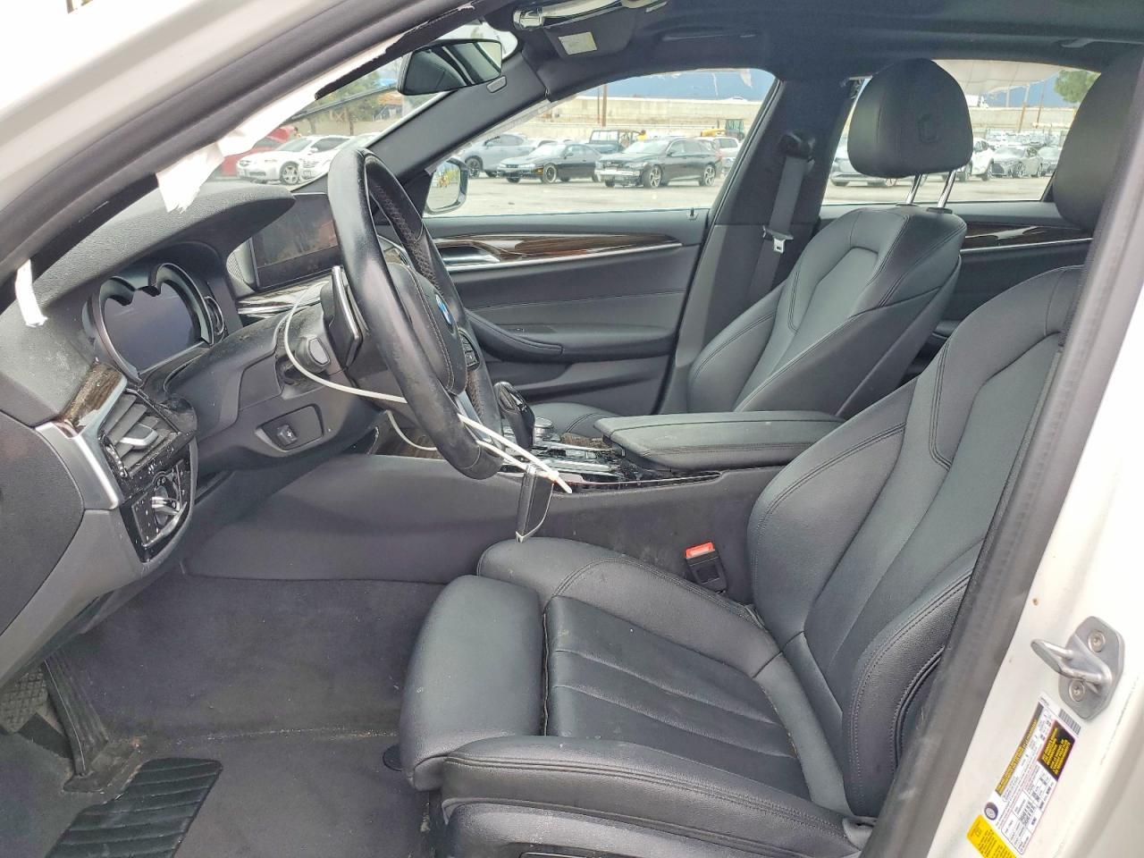 2019 BMW 530 I - Фото 7