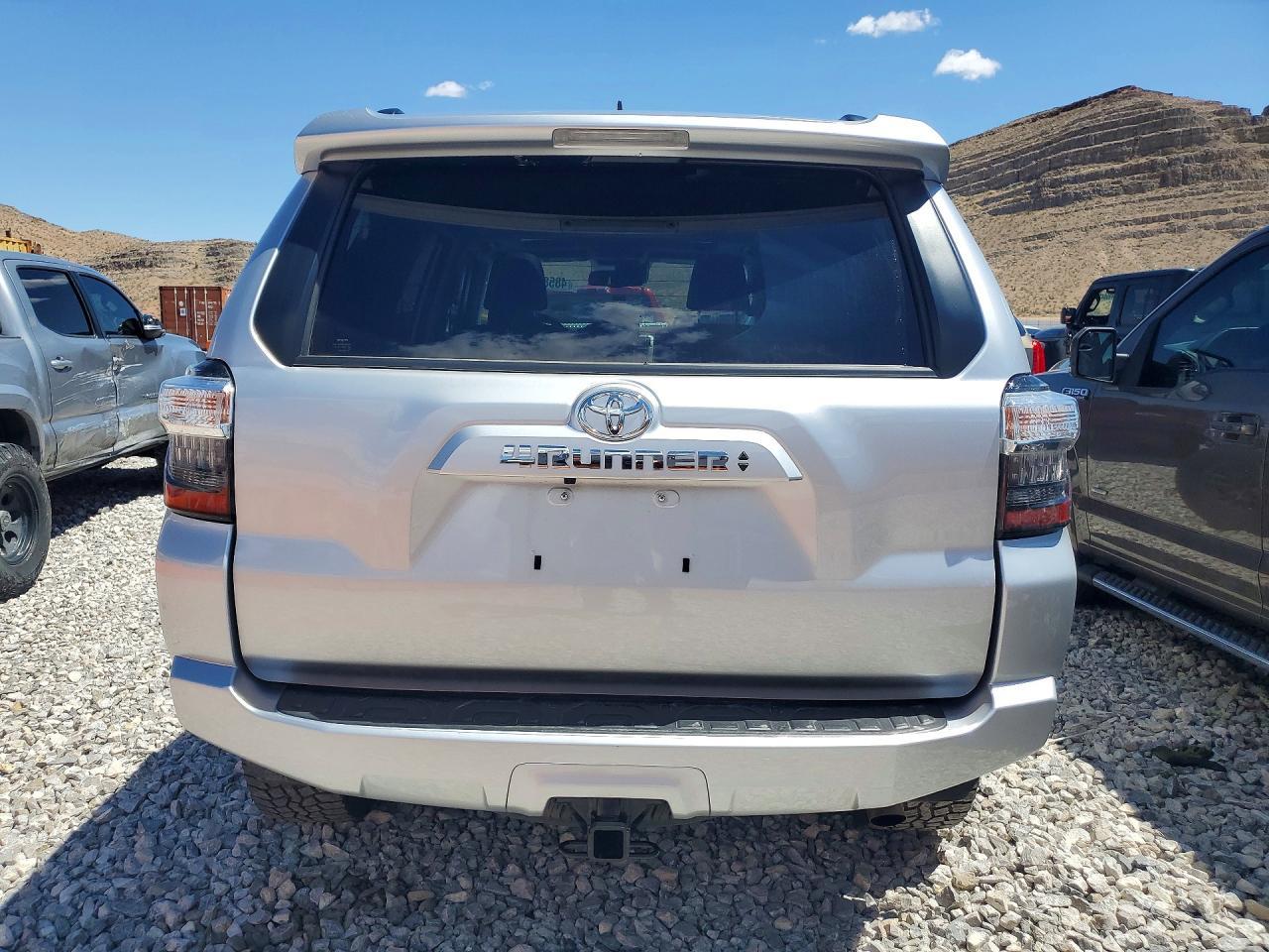 2024 Toyota 4Runner Sr5 Premium - Image 6